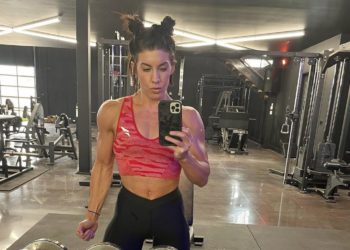 Dana Linn Bailey working out in a gym