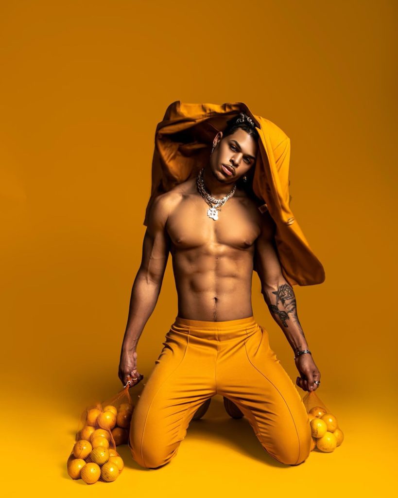 Prettyboi shirtless modeling