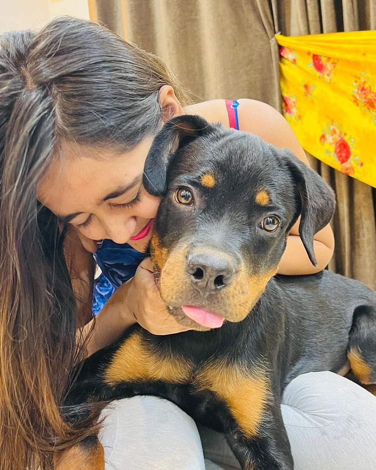Bindass Kavya with her dog