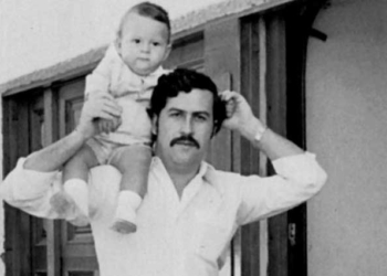 Pablo Escobar with his kid