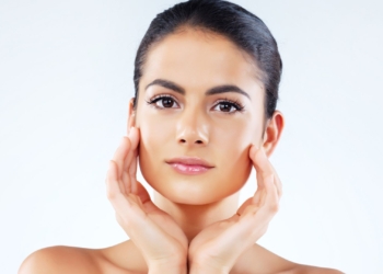 Get Glowing Skin Without Acne – The Simple Natural Solutions You Should Know