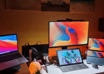 how to connect two computers to a laptop