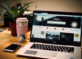 How to Remove Pressure Marks on Laptop Screen