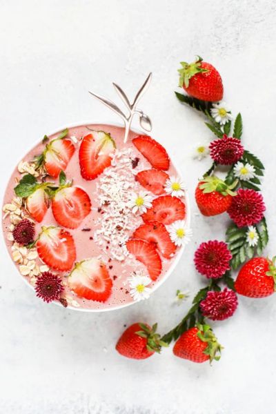 A healthy strawberry smoothie bowl