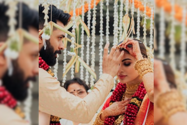 Mouni Roy and Suraj's wedding poses: Sindoor moment